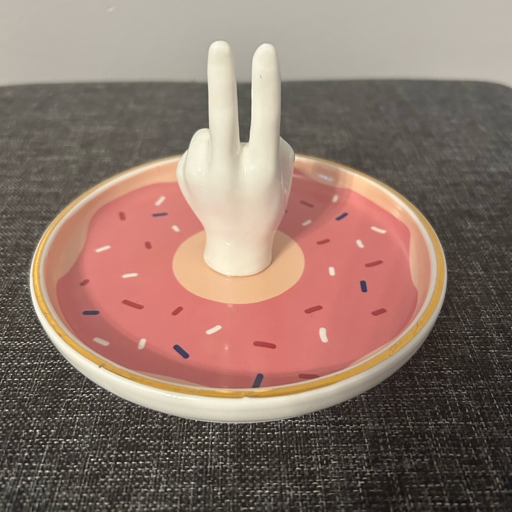 Ring Holder - Picture 2 of 4